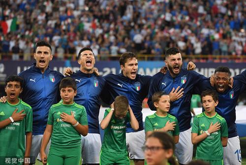 欧洲杯看意大利唱国歌（欧洲杯看意大利唱国歌的是谁）